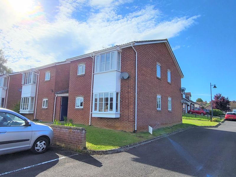 1 bed to rent in Green Mead, Yeovil  - Property Image 14
