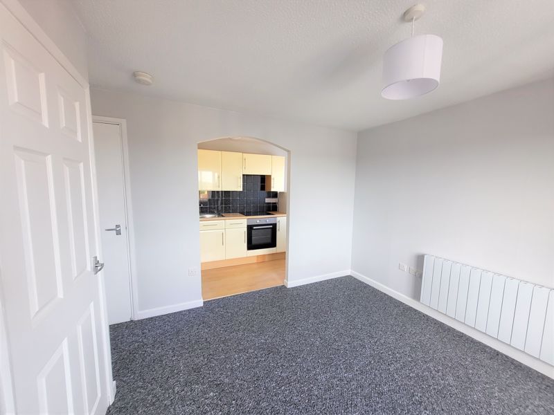 1 bed to rent in Green Mead, Yeovil 4