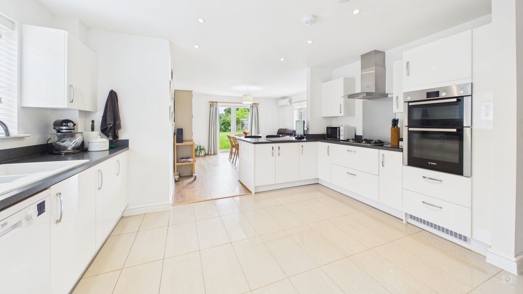 4 bed house for sale in Tayberry Close, Stoke-Sub-Hamdon  - Property Image 4