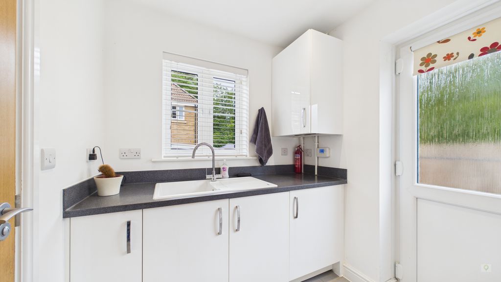 4 bed house for sale in Tayberry Close, Stoke-Sub-Hamdon 11