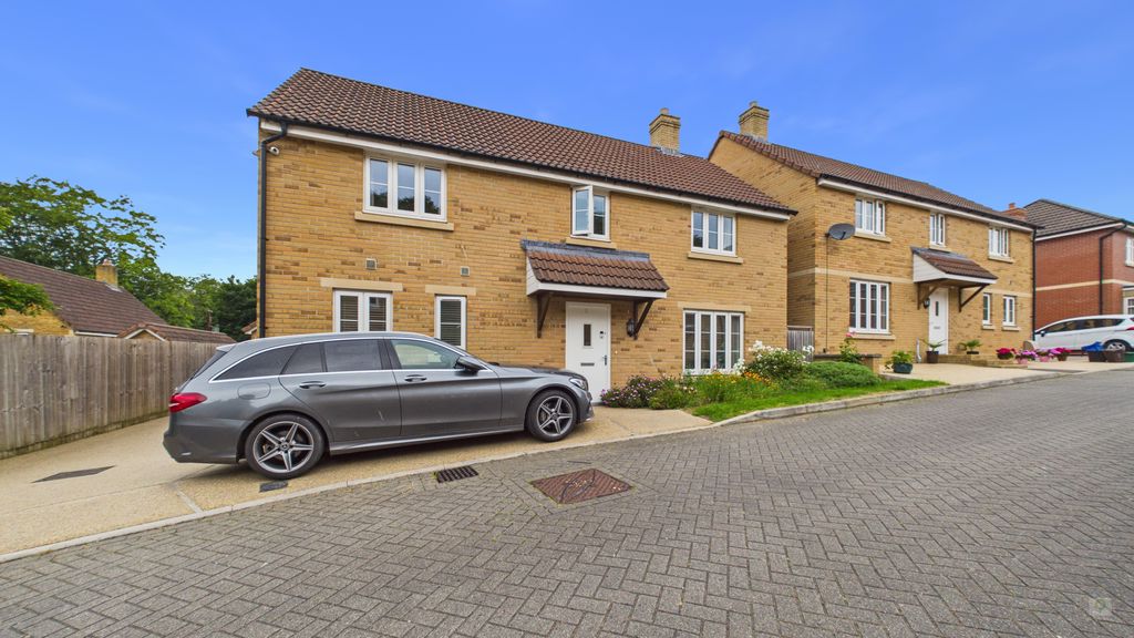 4 bed house for sale in Tayberry Close, Stoke-Sub-Hamdon  - Property Image 1