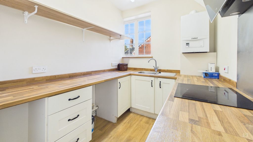 1 bed to rent, South Petherton 1