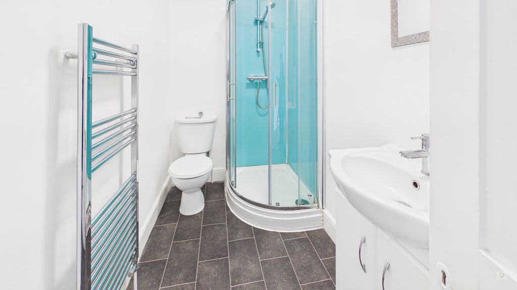 1 bed to rent, South Petherton 8
