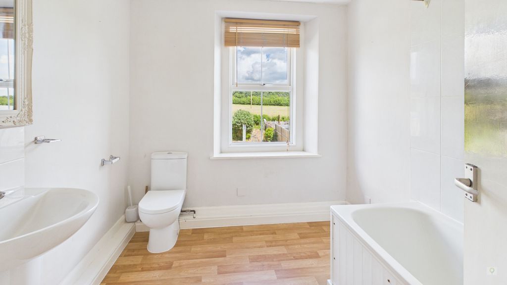 2 bed cottage to rent in Queen Street, Tintinhull  - Property Image 6