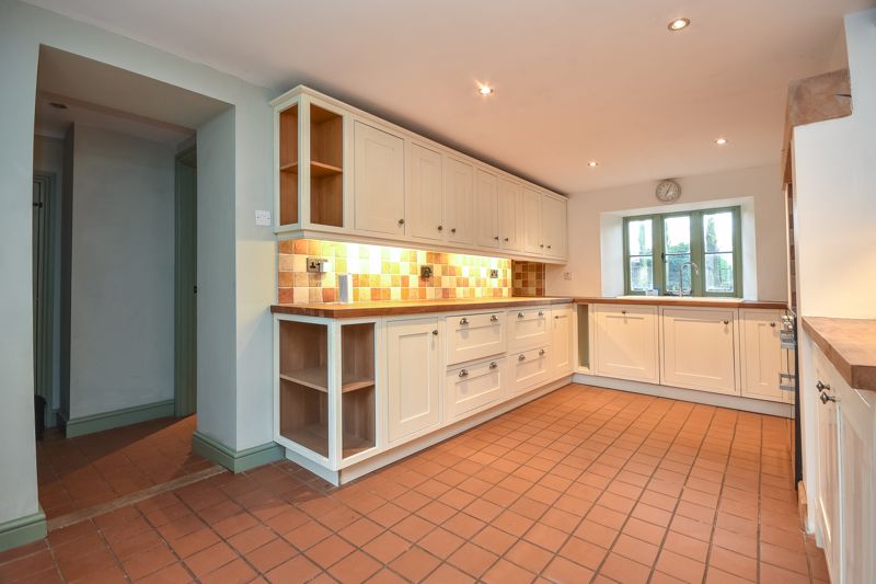 3 bed house to rent, Merriott 13