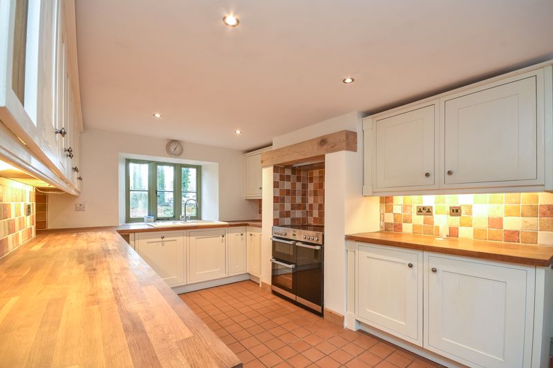 3 bed house to rent, Merriott 3