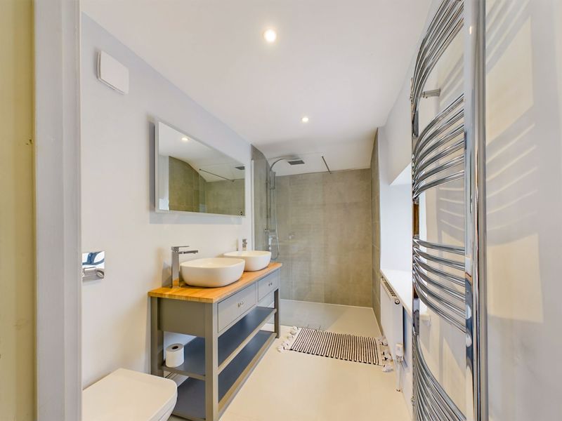 3 bed house for sale in Merriott Road, South Petherton 12