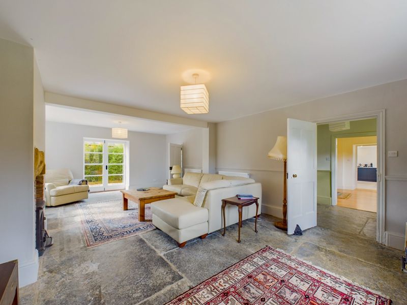 3 bed house for sale in Merriott Road, South Petherton 5