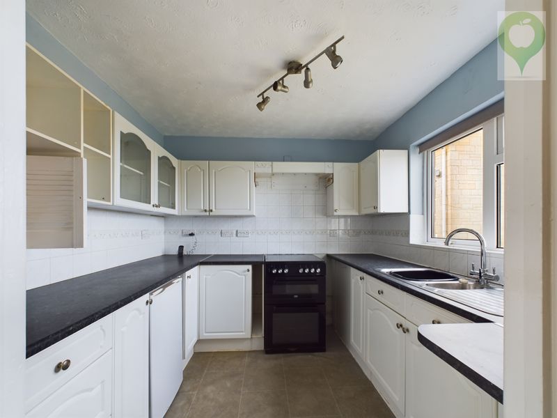 2 bed house to rent in Font Villas, West Coker 2