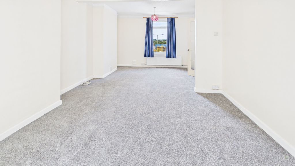 3 bed house to rent in Petters Way, Yeovil  - Property Image 12