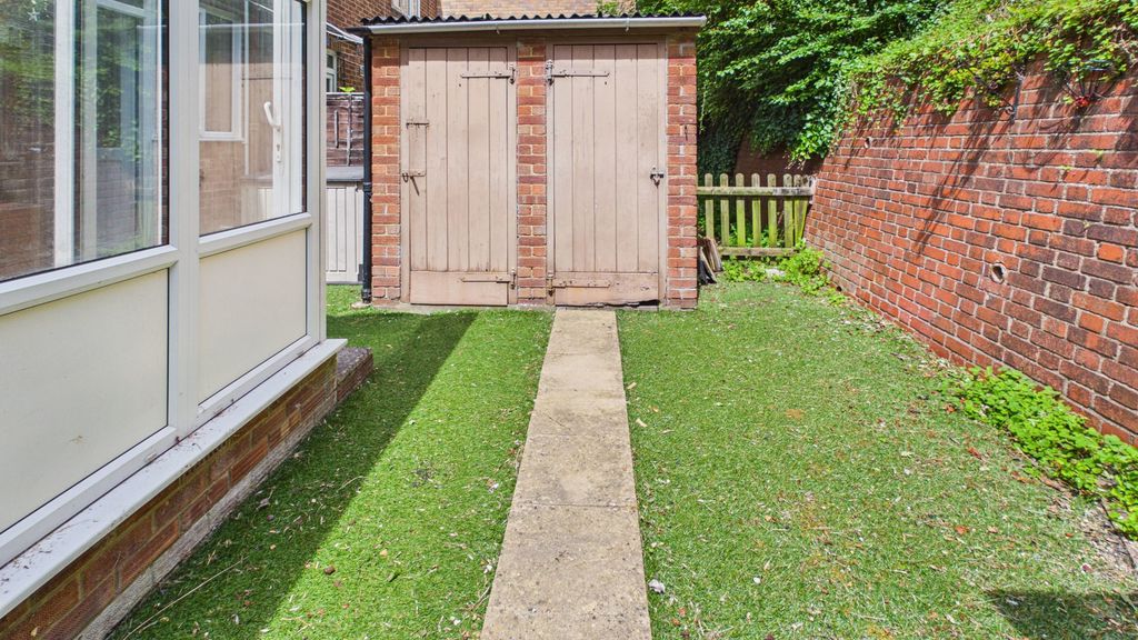 3 bed house to rent in Petters Way, Yeovil 14