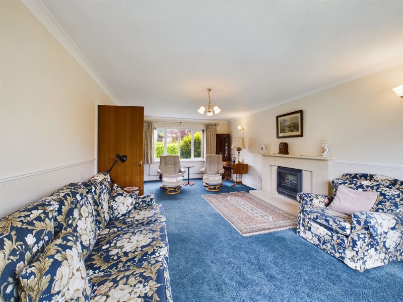 4 bed house for sale in Redgate Park, Crewkerne  - Property Image 6