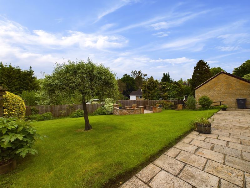 4 bed house for sale in Redgate Park, Crewkerne 3