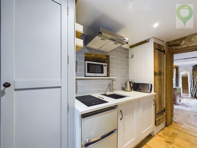 1 bed barn to rent in Stratton Farm, South Petherton 3