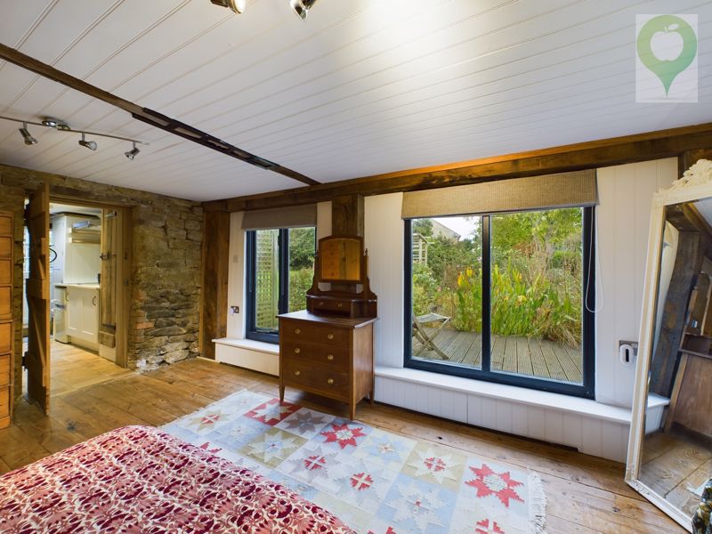 1 bed barn to rent in Stratton Farm, South Petherton  - Property Image 6