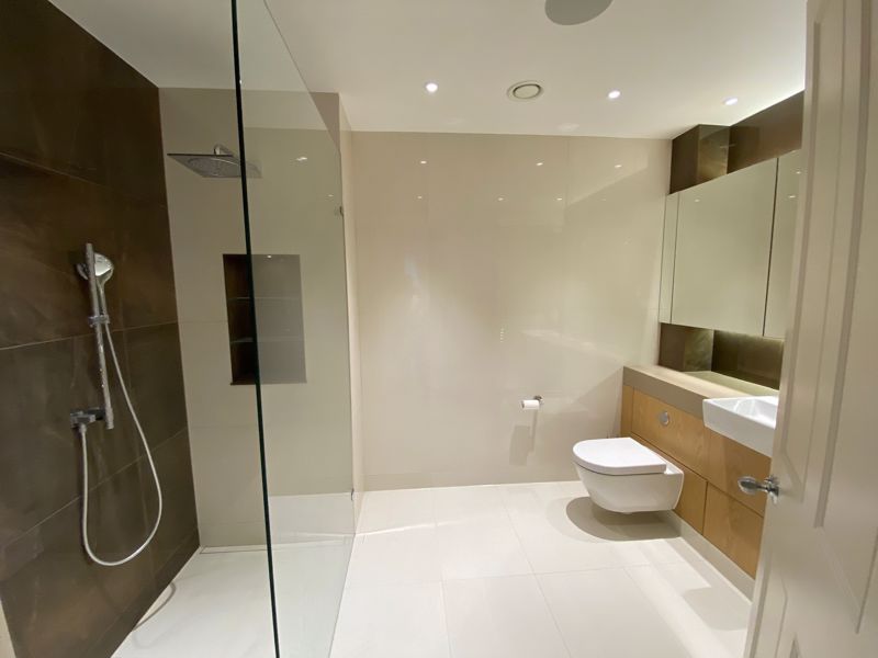 5 bed to rent in Maxwell Road, London  - Property Image 5