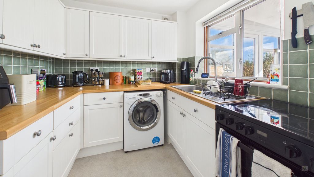 2 bed house to rent in Highfield Terrace, Bower Hinton  - Property Image 3