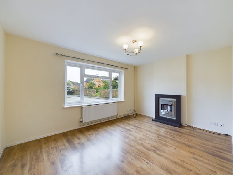 3 bed house to rent in Beech Road, Martock 4