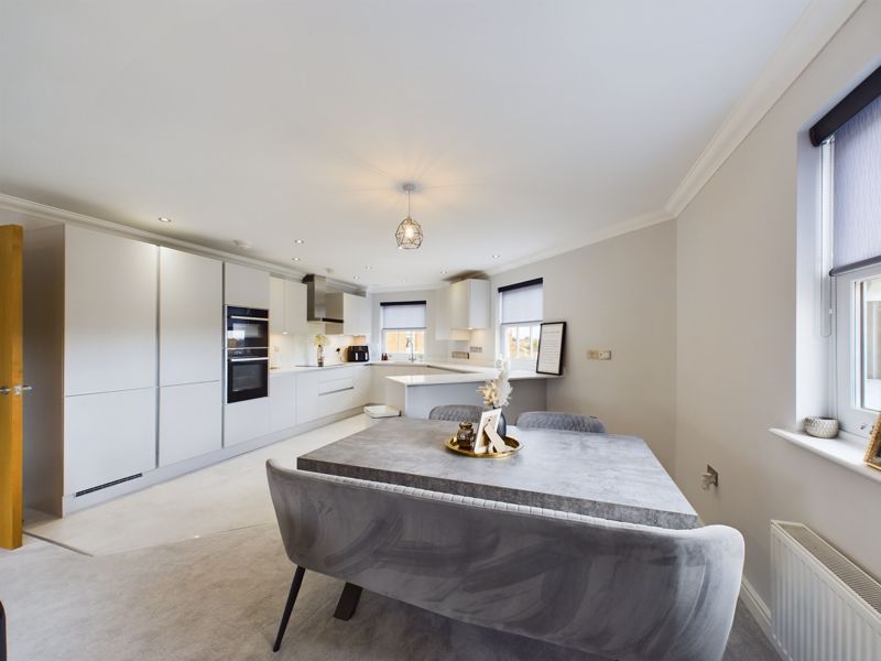 2 bed for sale in Shepherd Court, Yeovil  - Property Image 9