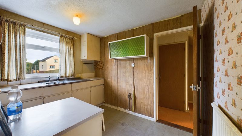 3 bed house for sale in Welbeck Road, Yeovil 1