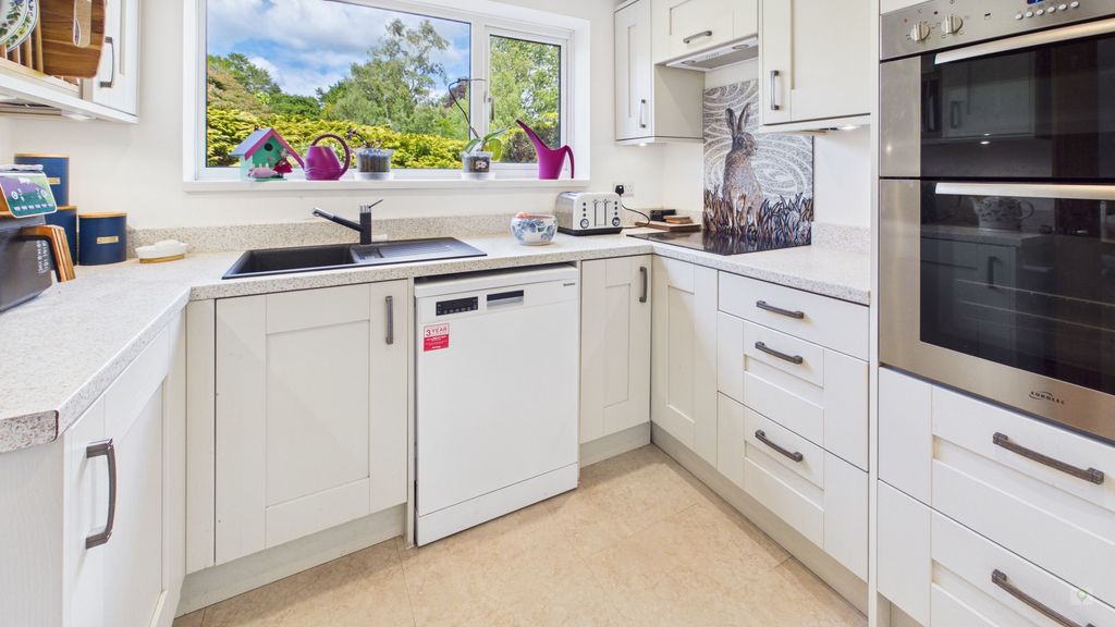 4 bed house for sale in Swallowcliffe Gardens, Yeovil  - Property Image 16