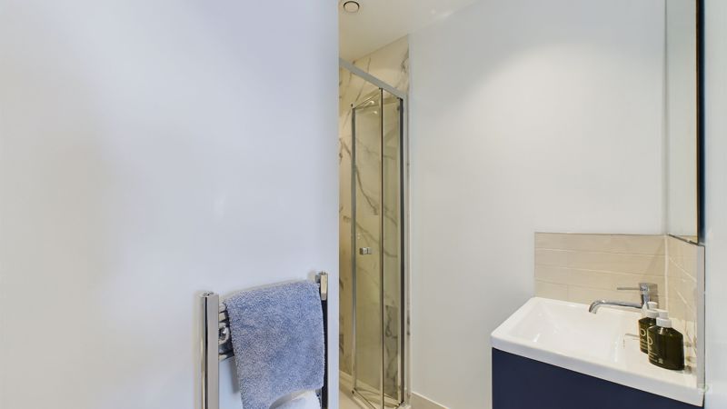1 bed to rent in Sherborne Road, Yeovil 2