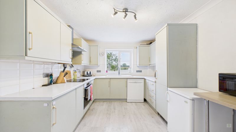 4 bed house for sale in Lampreys Lane, South Petherton  - Property Image 3