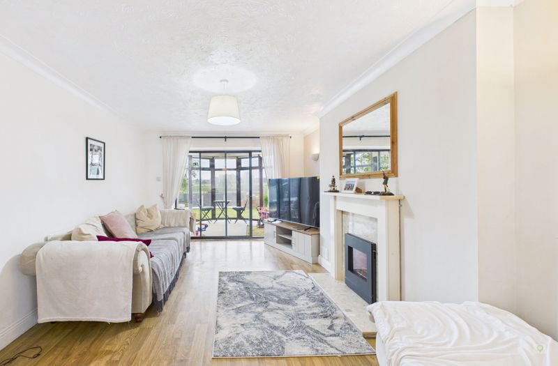 4 bed house for sale in Lampreys Lane, South Petherton  - Property Image 2