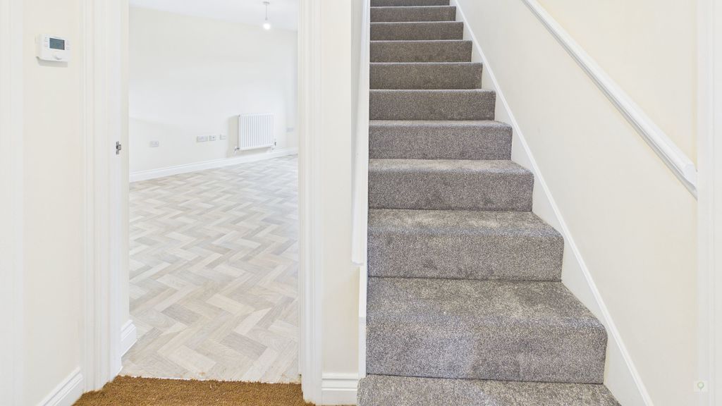 3 bed house to rent in Huish Lea, Langport 1