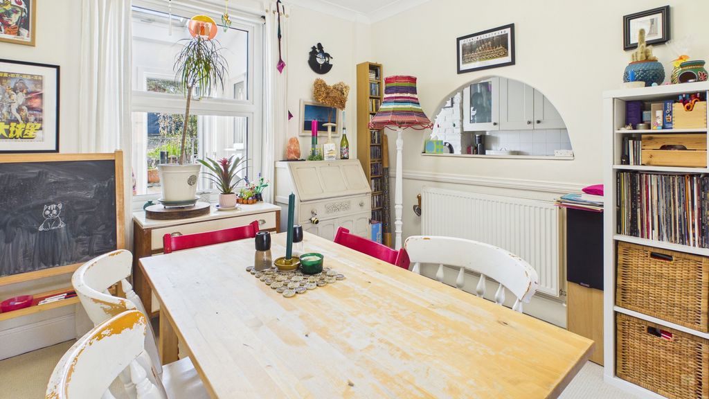 3 bed house for sale in Sherborne Road, Yeovil 2