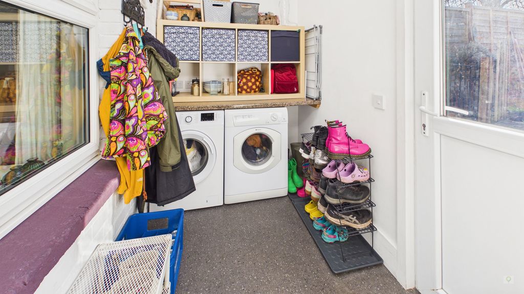 3 bed house for sale in Sherborne Road, Yeovil 14