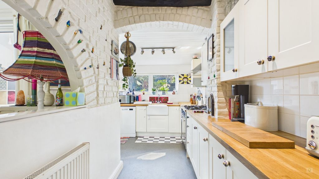 3 bed house for sale in Sherborne Road, Yeovil  - Property Image 14