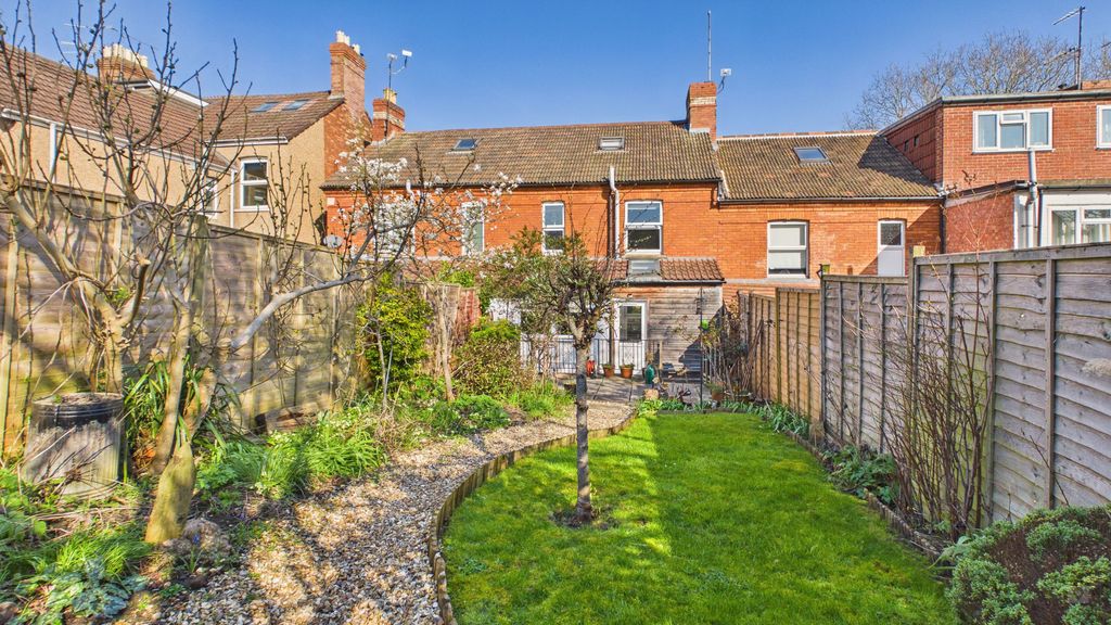 3 bed house for sale in Sherborne Road, Yeovil 6
