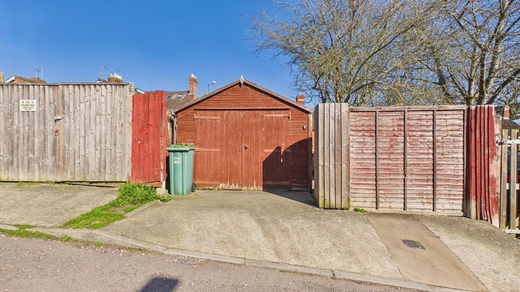 3 bed house for sale in Sherborne Road, Yeovil  - Property Image 23