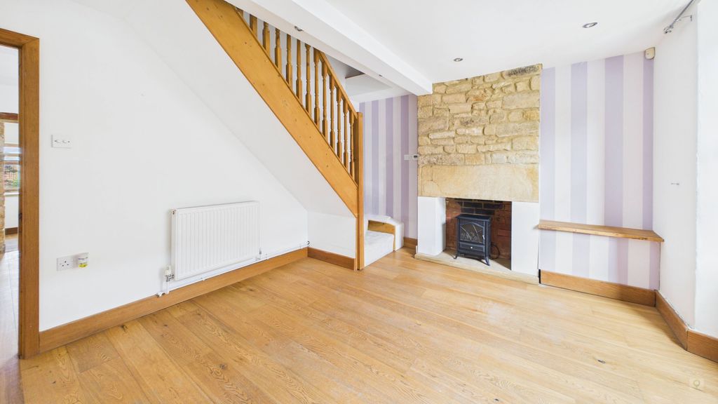 2 bed house for sale in High Street, Stoke-Sub-Hamdon  - Property Image 3