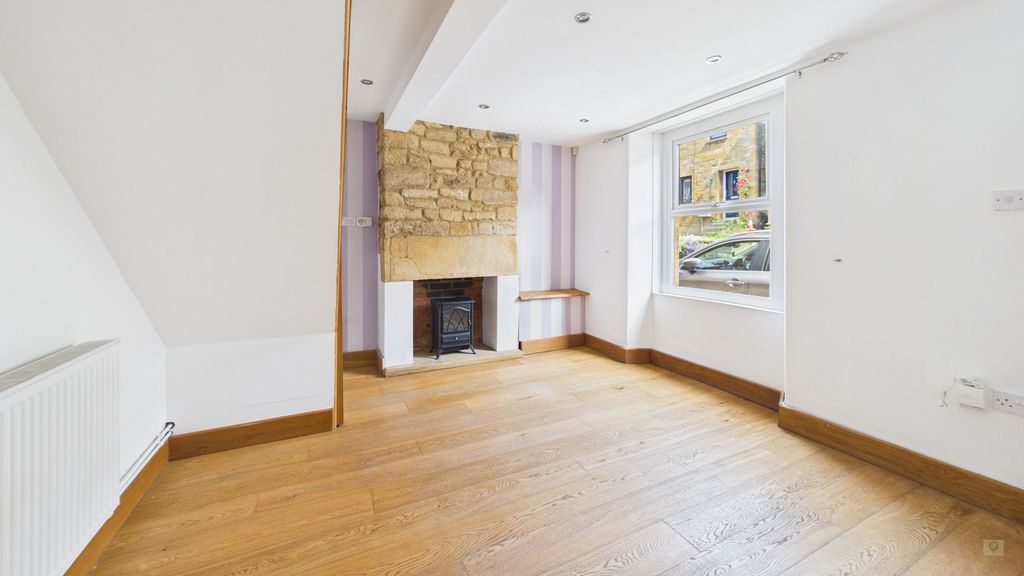 2 bed house for sale in High Street, Stoke-Sub-Hamdon  - Property Image 9