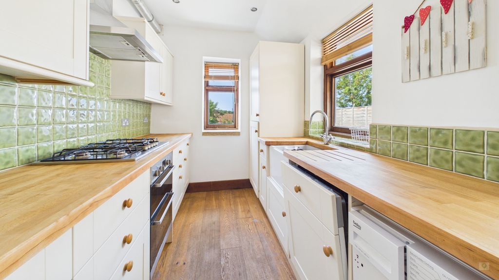 2 bed house for sale in High Street, Stoke-Sub-Hamdon 1
