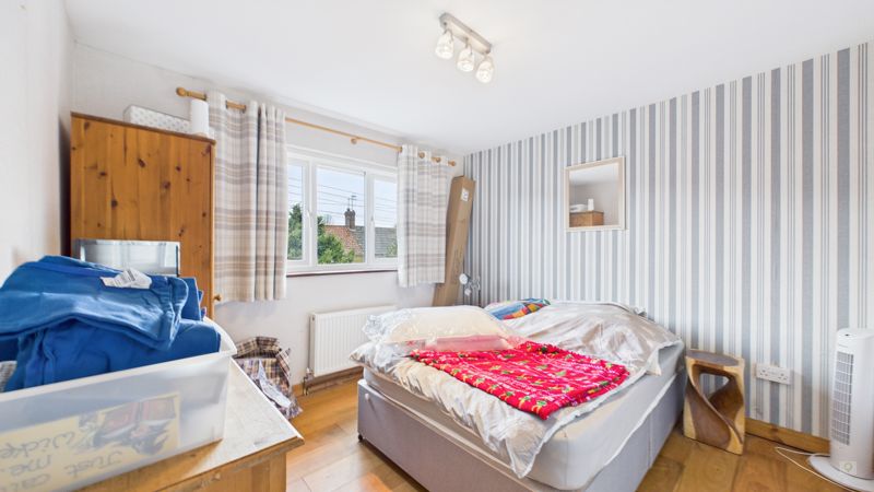 3 bed house to rent in West Street, South Petherton 7