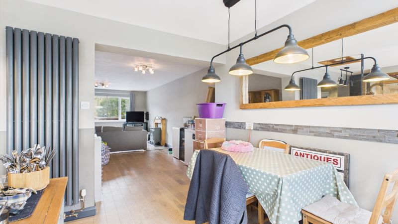 3 bed house to rent in West Street, South Petherton 4