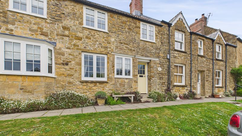 2 bed cottage to rent in West Street, Hinton St George - Property Image 1