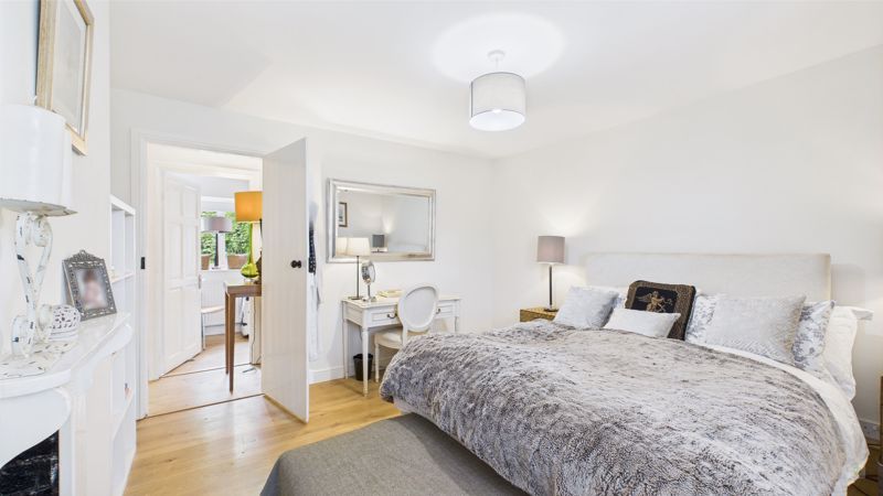 4 bed cottage for sale in Palmer Street, South Petherton 22