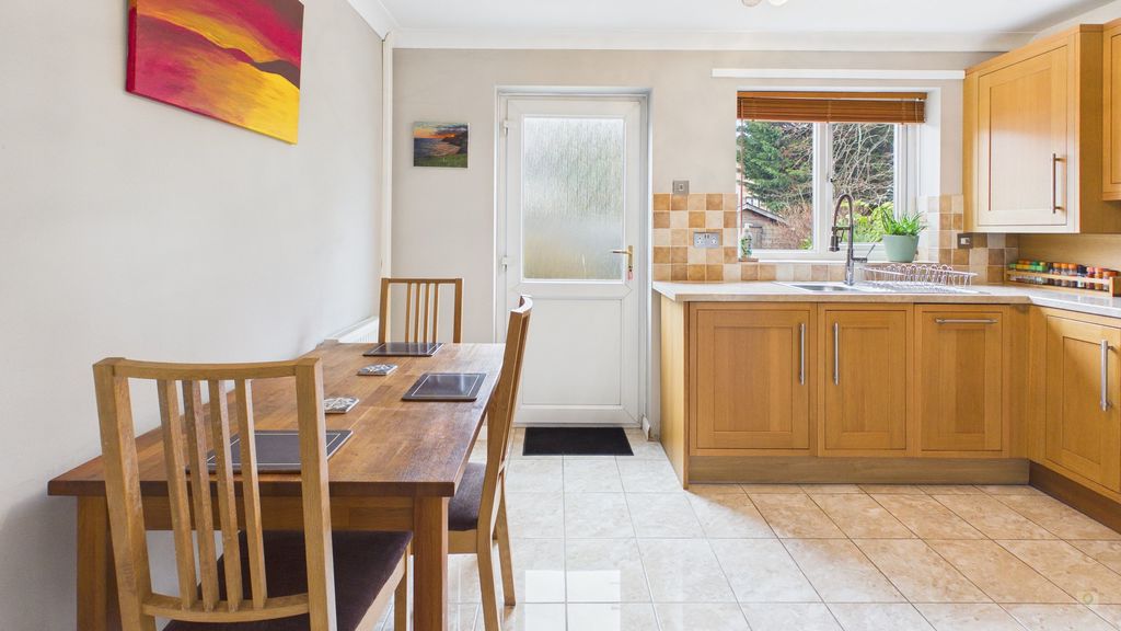 2 bed house for sale in Summerhouse View, Yeovil 2