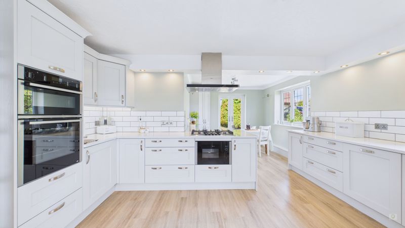 3 bed bungalow for sale in Hawthorn Hill, East Lambrook 3