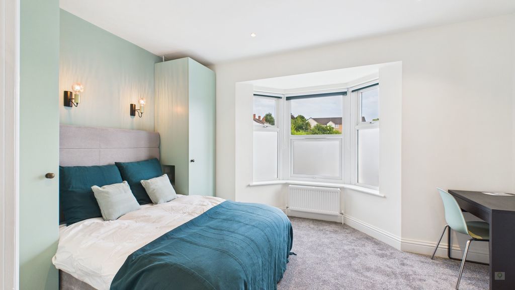 1 bed to rent in Sherborne Road, Yeovil  - Property Image 1