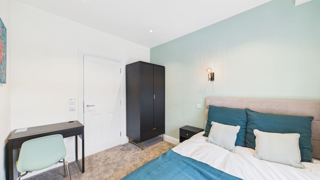 1 bed to rent in Sherborne Road, Yeovil 1