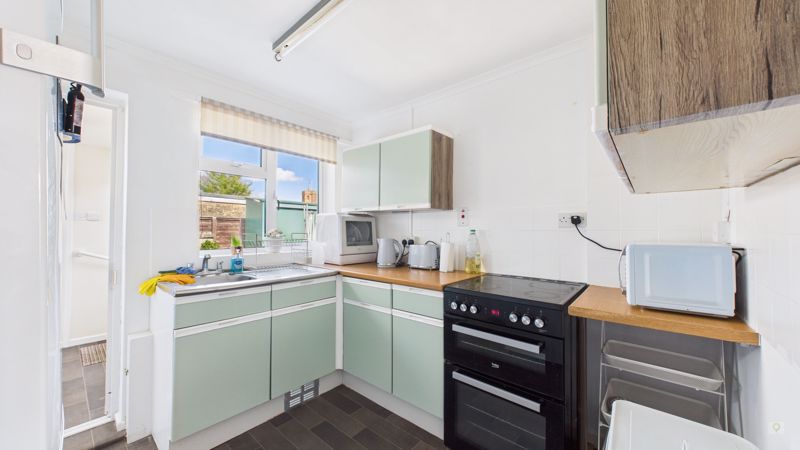 1 bed bungalow to rent in Summer Shard, South Petherton  - Property Image 4