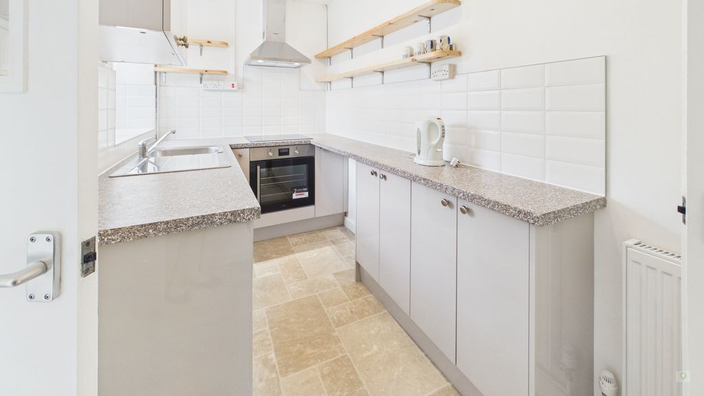 3 bed house to rent in West Street  - Property Image 13