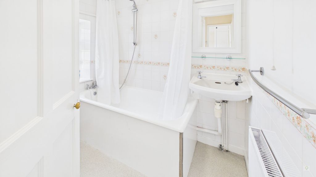 3 bed house to rent in West Street 19