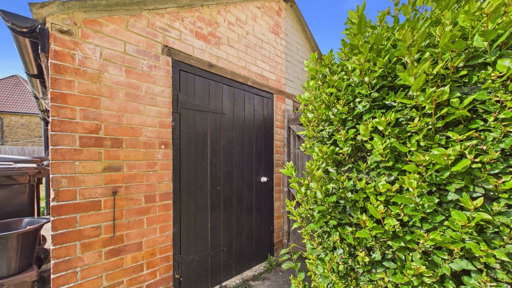 3 bed house to rent in West Street 20