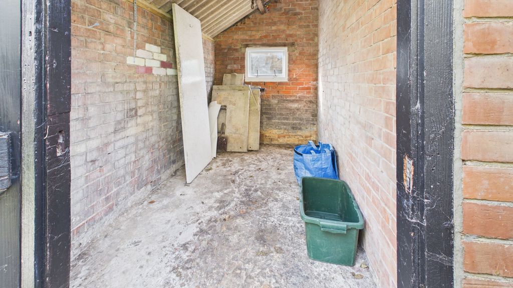 3 bed house to rent in West Street  - Property Image 22